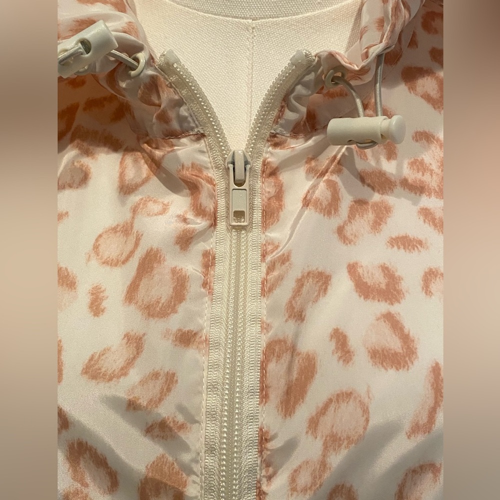 Thread & Supply Leopard Print Pullover Rain Jacket Coat Medium - Picture 9 of 12